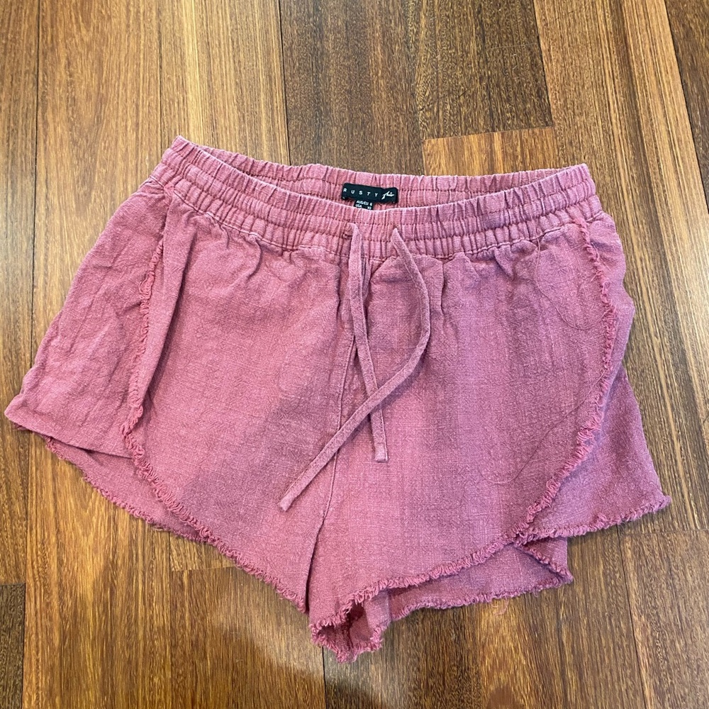 Rusty brand cloth shorts in maroon